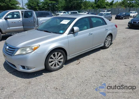 2011 Toyota Avalon Limited z USA, uszkodzony, nr VIN 4T1BK3DB4BU404054